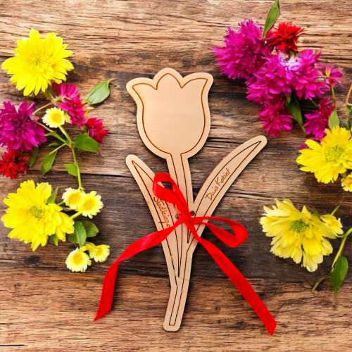 Tulipan ze wstążką.png