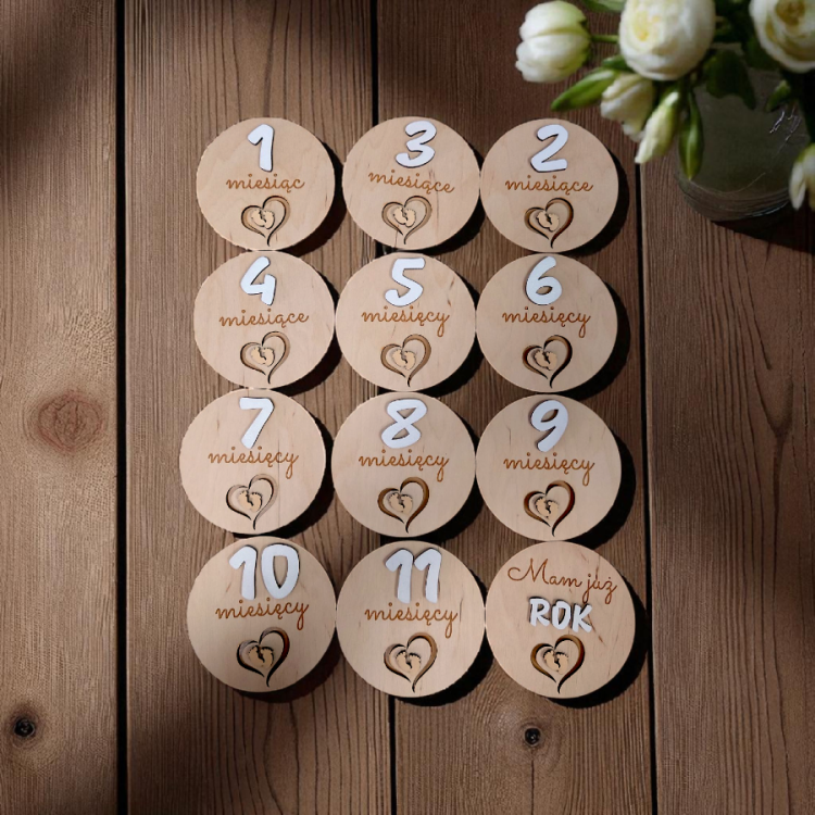Tabliczki do zdjęć z miesiącami 12szt. okrągłe
