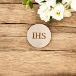 Hostia z IHS sklejka grawerowana scrapka 3 cm - do DIY i rękodzieła