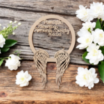 Obręcz ze sklejki ze skrzydełkami Komunia Święta personalizowany 17cm - obrazek 2